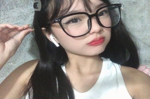 Đẹp như thế khi làm tình cũng phát ra âm thanh
